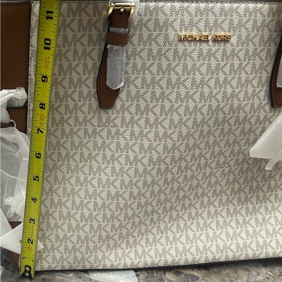 Michael Kors Brown and Cream Monogram tote bag. - Picture 8 of 12
